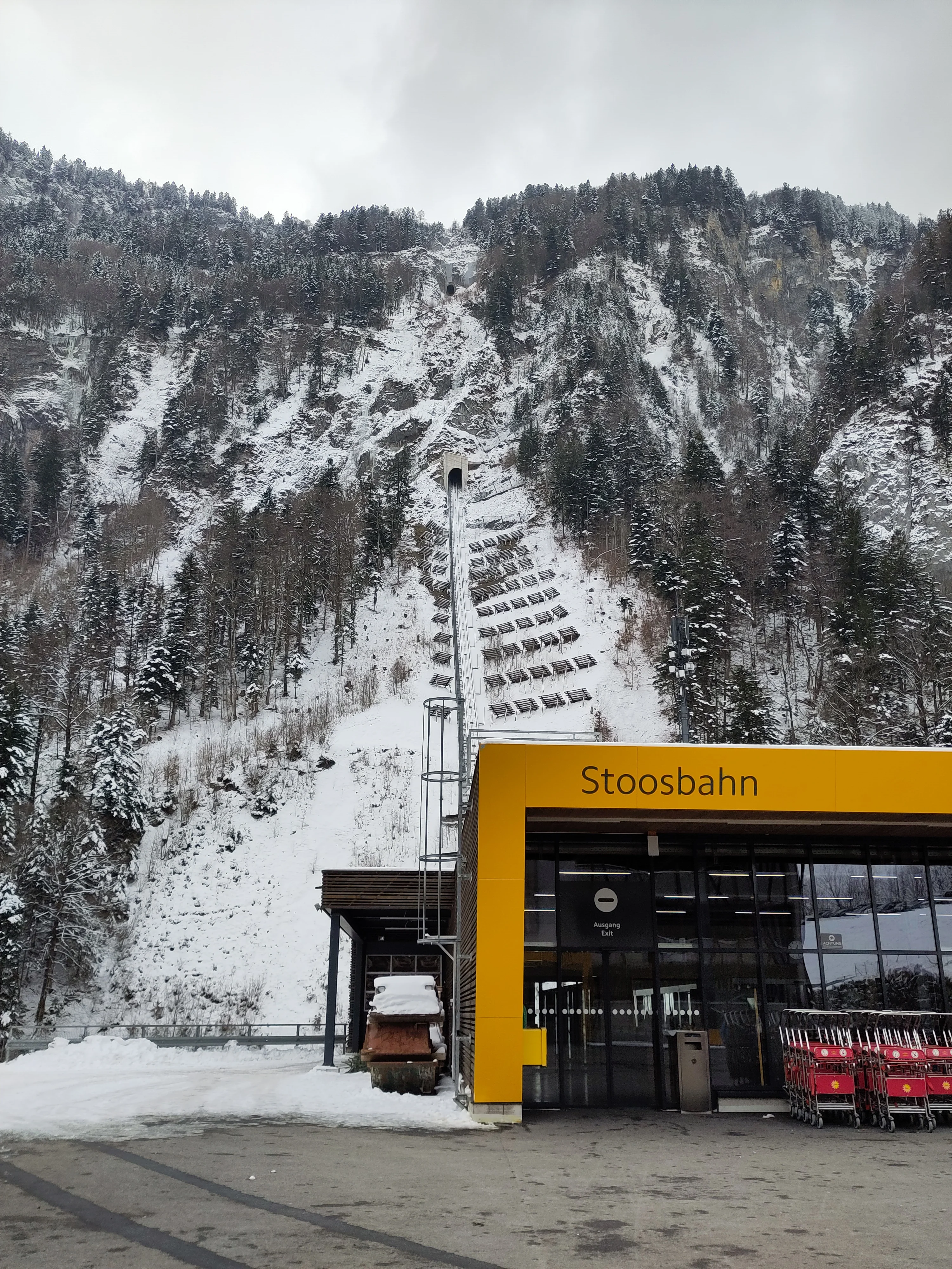 Talstation Stoos Bahn